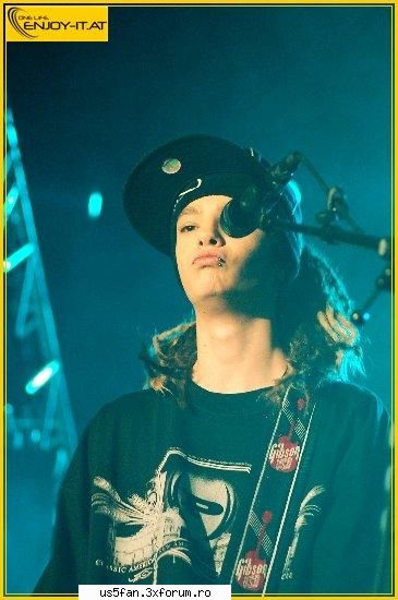 haideti sa vb despre noi - yo sunt o fana tokio hotel pana la moarte...ii - hai sa vorbim despre noi