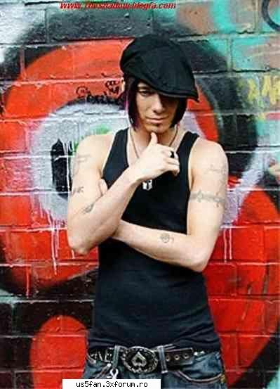 poze cu izzy - Wow c tare......soooper ....Love IZZY - nebunaticul Izzy